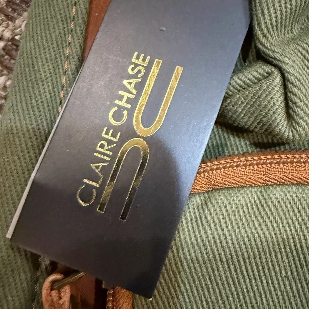 NWT Claire Chase Colorado Sling Bag Style: 765, Green - Picture 2 of 4